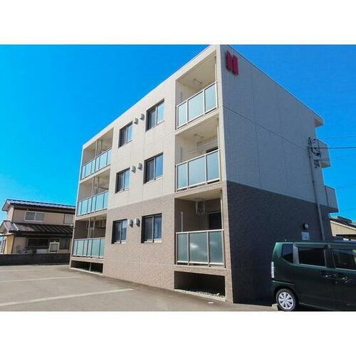 Ｒａｆｆｉｎｅ 3階建