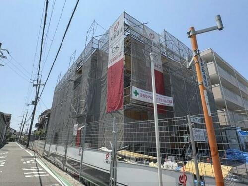 大阪府枚方市出口３丁目 3階建