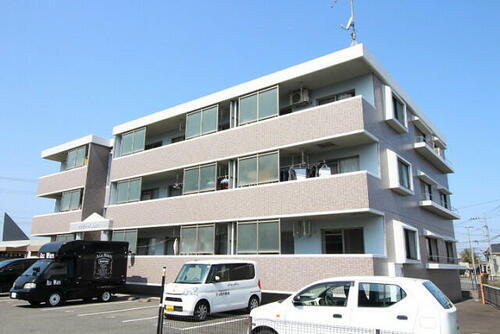 大分県大分市大字常行 3階建
