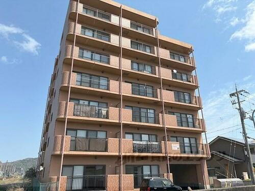 京都府舞鶴市字伊佐津 7階建