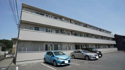 エレガンシア 3階建