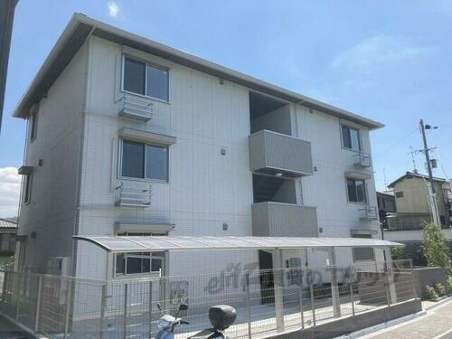 京都府長岡京市奥海印寺八戸木 3階建 築1年未満