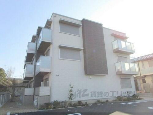 滋賀県大津市中庄２丁目 3階建 築4年10ヶ月