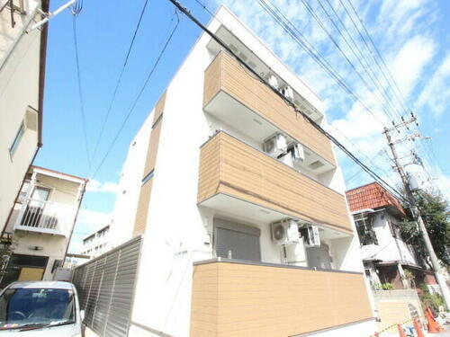 兵庫県西宮市今津二葉町 築4年3ヶ月 3階建