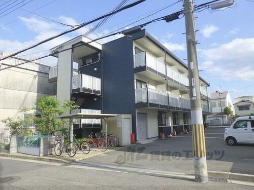レオパレス曙 3階建