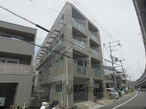 ＭＡＩＳＯＮ　ＫＯＵＭＵ 4階建