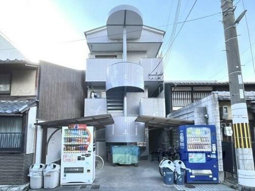 京都府京都市上京区黒門通下長者町下る吉野町 築38年1ヶ月 3階建