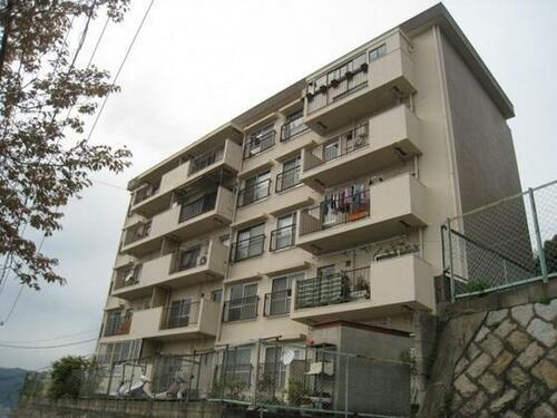 二葉コーポラスＡ棟 5階建