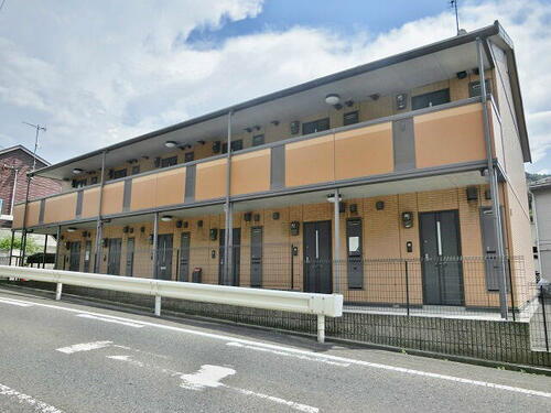 滋賀県湖南市三雲 2階建