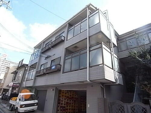 兵庫県神戸市東灘区森南町１丁目 3階建