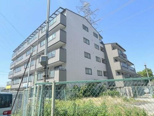 大阪府枚方市出屋敷元町１丁目 5階建