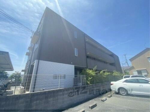 奈良県奈良市西木辻町 3階建 築8年4ヶ月