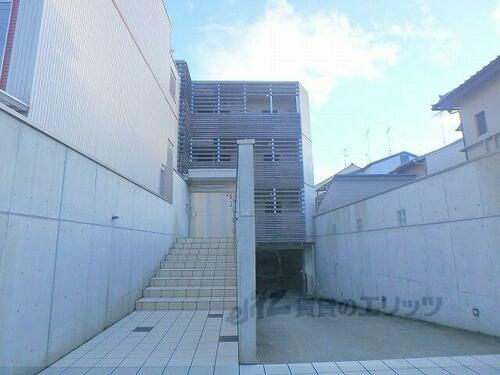 京都府京都市中京区壬生土居ノ内町 地上3階地下1階建 築17年4ヶ月