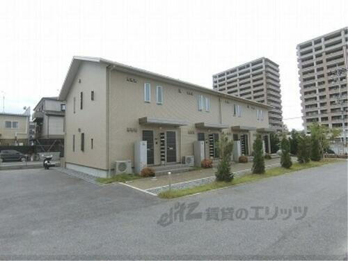 滋賀県野洲市小篠原 2階建