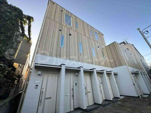 Ｈｏｕｓｅｋｕｌ　ＨＹ４ 3階建