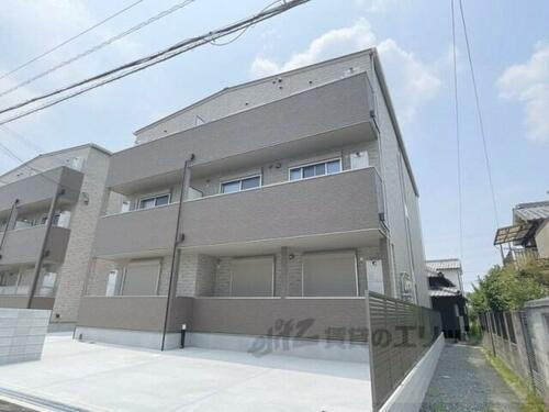 大阪府枚方市樋之上町 3階建