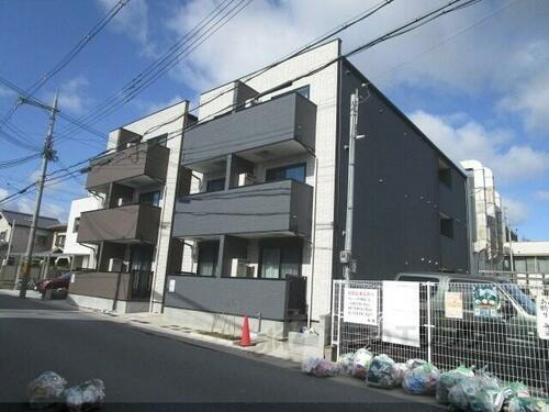Ｒａｄｉｕｓ 3階建