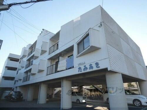 京都府向日市上植野町地後 4階建