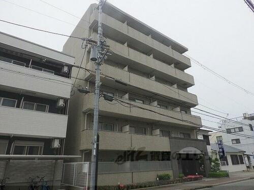 兵庫県尼崎市南塚口町３丁目 6階建