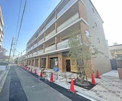 京都府京都市中京区西ノ京小倉町 4階建