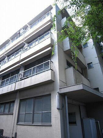 東京都調布市布田２丁目 4階建
