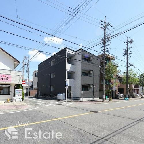 愛知県名古屋市南区大磯通４丁目 3階建