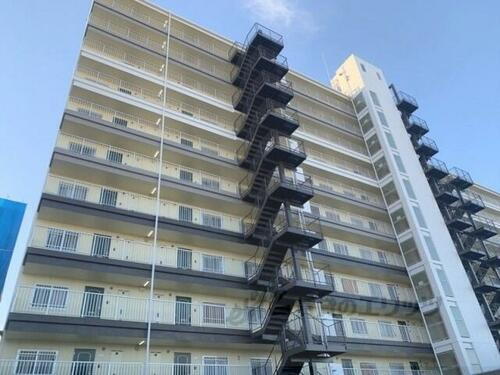大阪府寝屋川市楠根北町 11階建