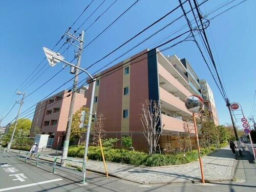 東京都世田谷区深沢７丁目 7階建