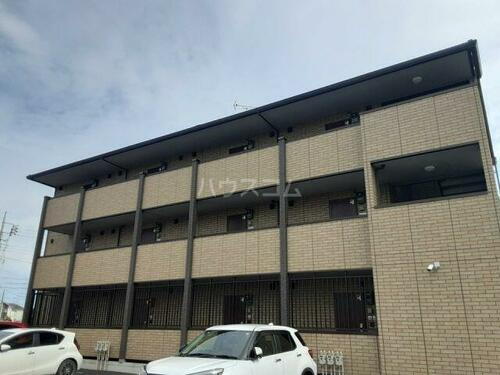 茨城県牛久市ひたち野東４丁目 3階建