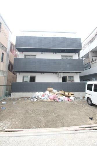 兵庫県西宮市津門稲荷町 3階建