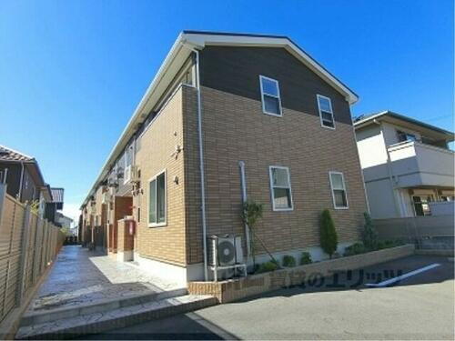 滋賀県東近江市佐野町 2階建