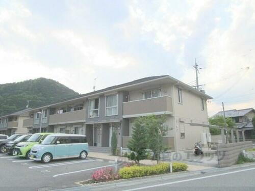 兵庫県丹波篠山市大沢新 2階建