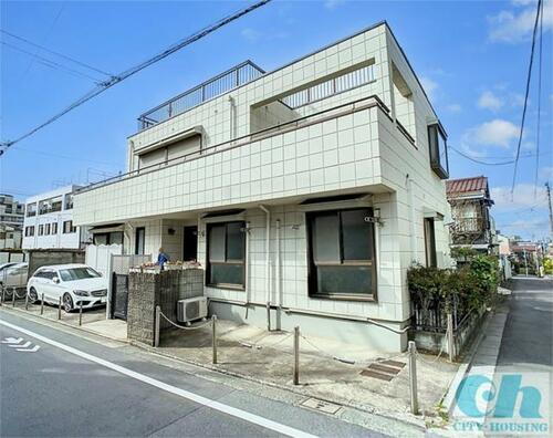 メゾン大多和 2階建
