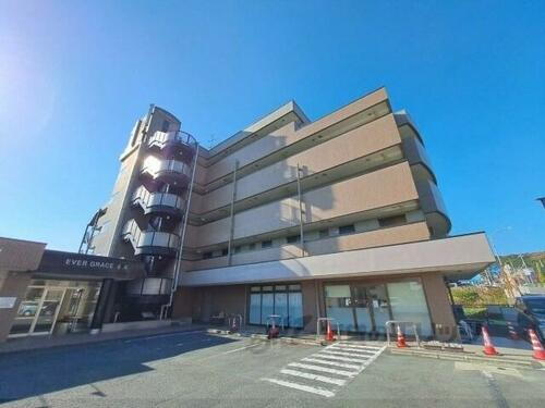 エバーグレース当麻 5階建