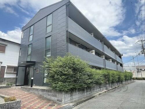 兵庫県伊丹市北本町２丁目 築28年12ヶ月 3階建