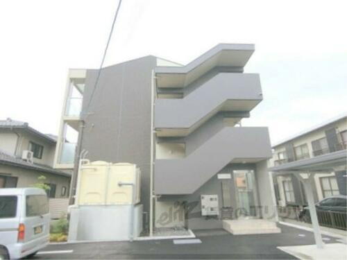 滋賀県近江八幡市本町２丁目 3階建 