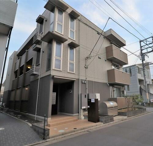 ソラリオ鵠沼 3階建