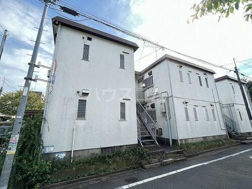 東京都世田谷区桜新町１丁目 2階建