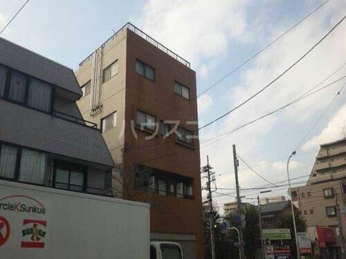 東京都三鷹市新川６丁目 4階建