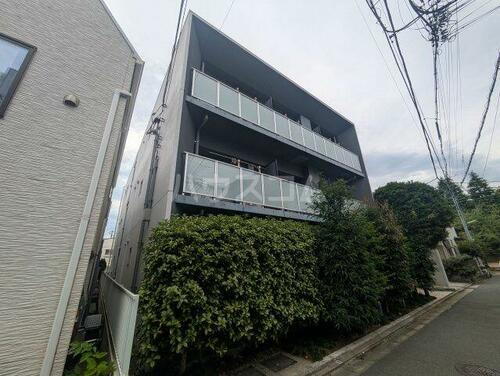 ヴェノワールブラン 3階建