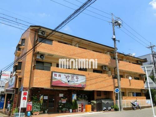 シャトー若葉 3階建