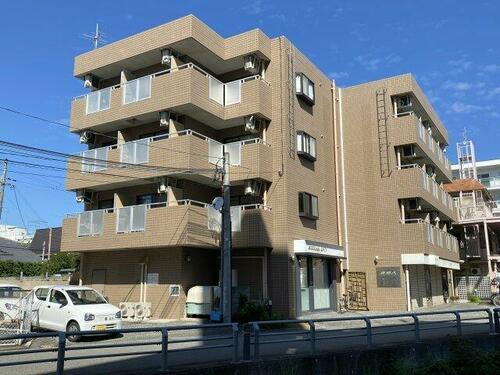 オーブ北口 4階建
