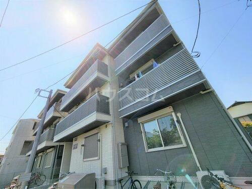 マ・メゾン鵠沼花沢Ｂ 3階建