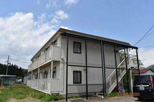 メゾン渡部Ａ・Ｂ（田島） 2階建
