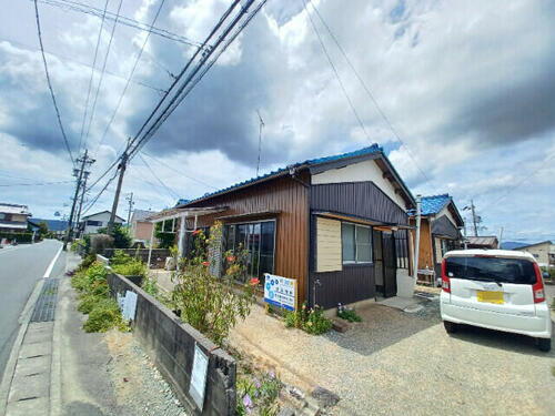 三重県松阪市駅部田町 平屋建て