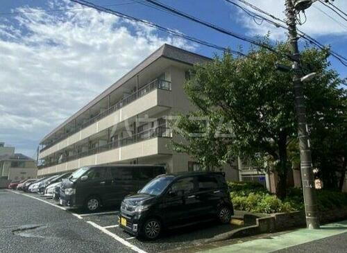南八幡ガーデンビレッジ 3階建
