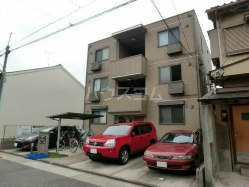 愛知県名古屋市千種区城木町１丁目 3階建