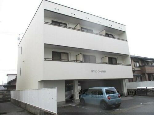 滋賀県長浜市祇園町 築21年6ヶ月 3階建