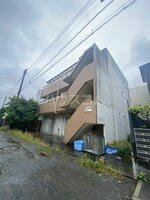 神奈川県藤沢市鵠沼花沢町 3階建 築25年4ヶ月