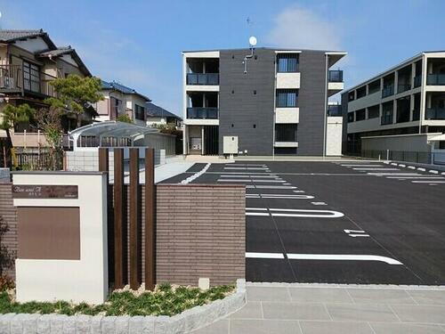 ボナミ　Ａ 3階建